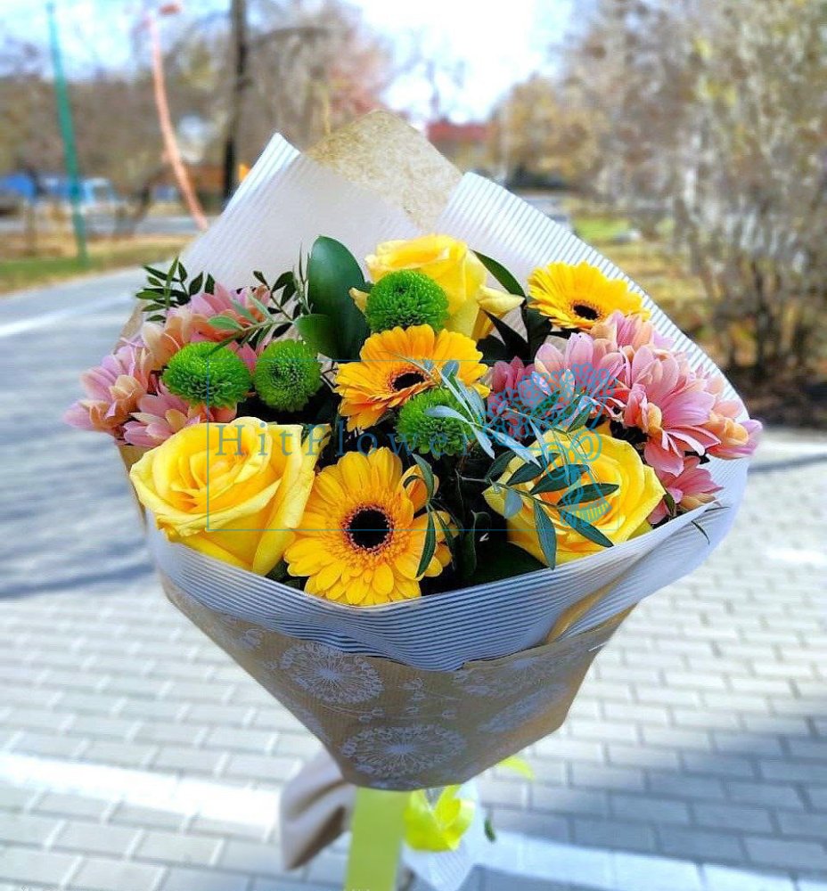 Букет цветов из: Розы, Герберы и Хризантемы